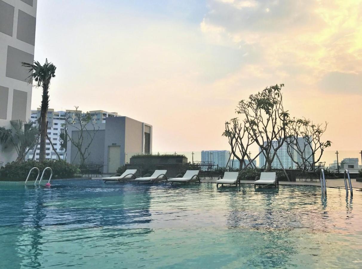 Căn hộ Rivergate - Luxury Across D1 - Free Pool,gym,netflix